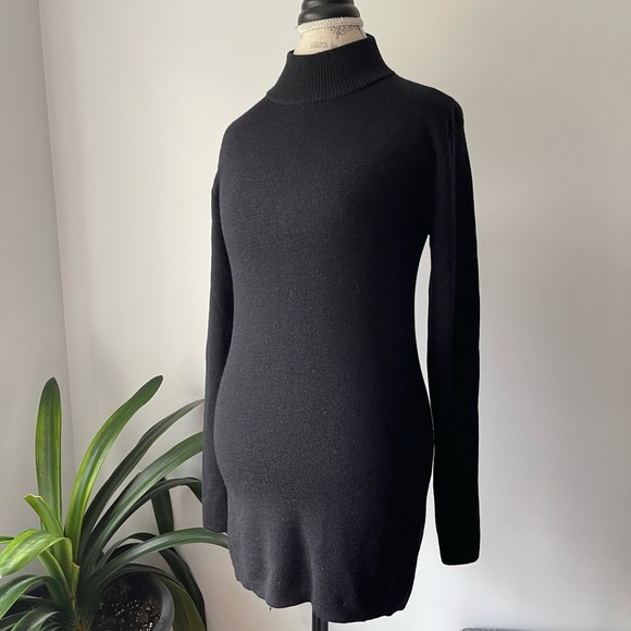 Uniqlo U mock neck knit sweater
Size: XS - Picture 4 of 8
